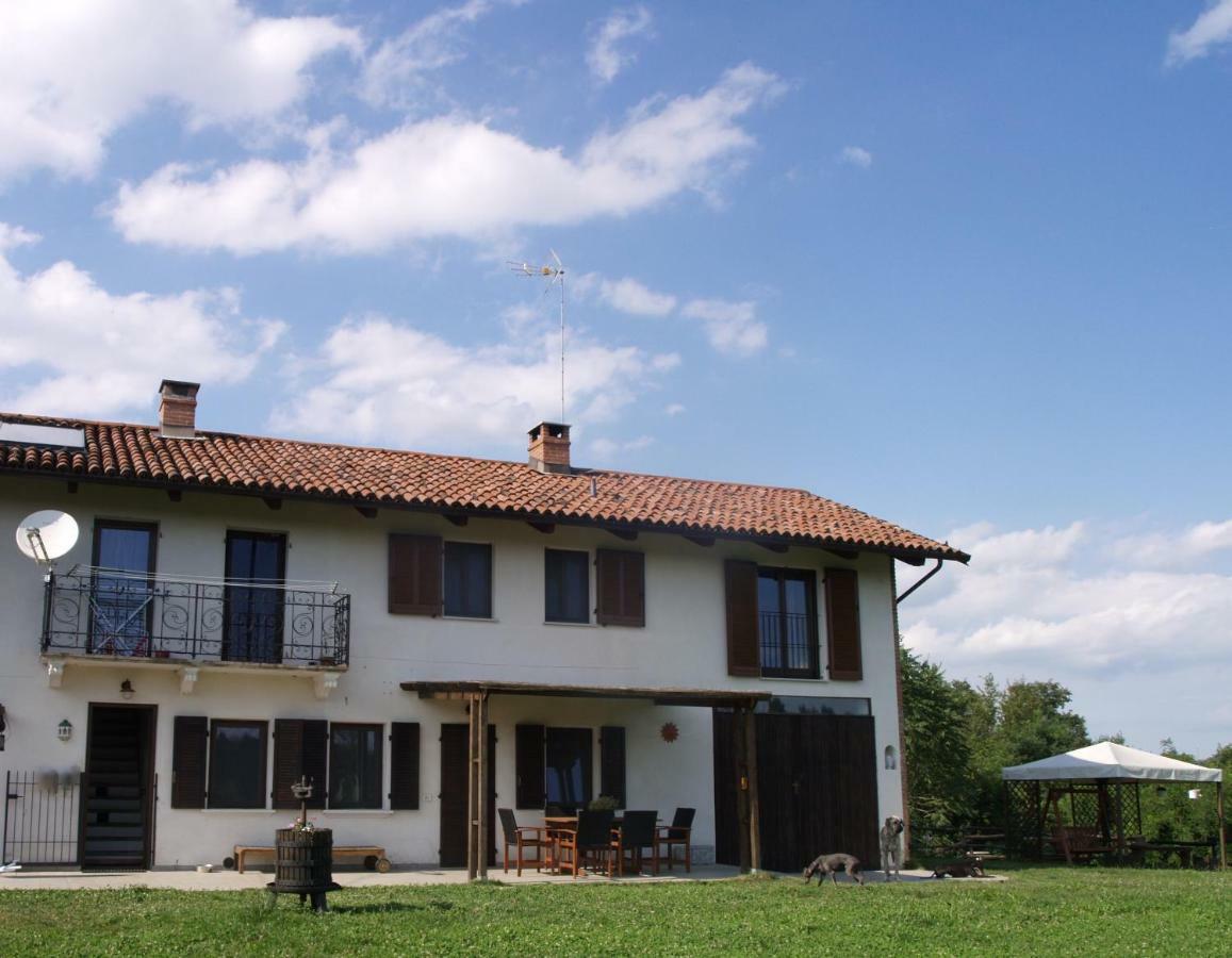 B&B Cascina Dei Levrieri Capriglio Exterior foto